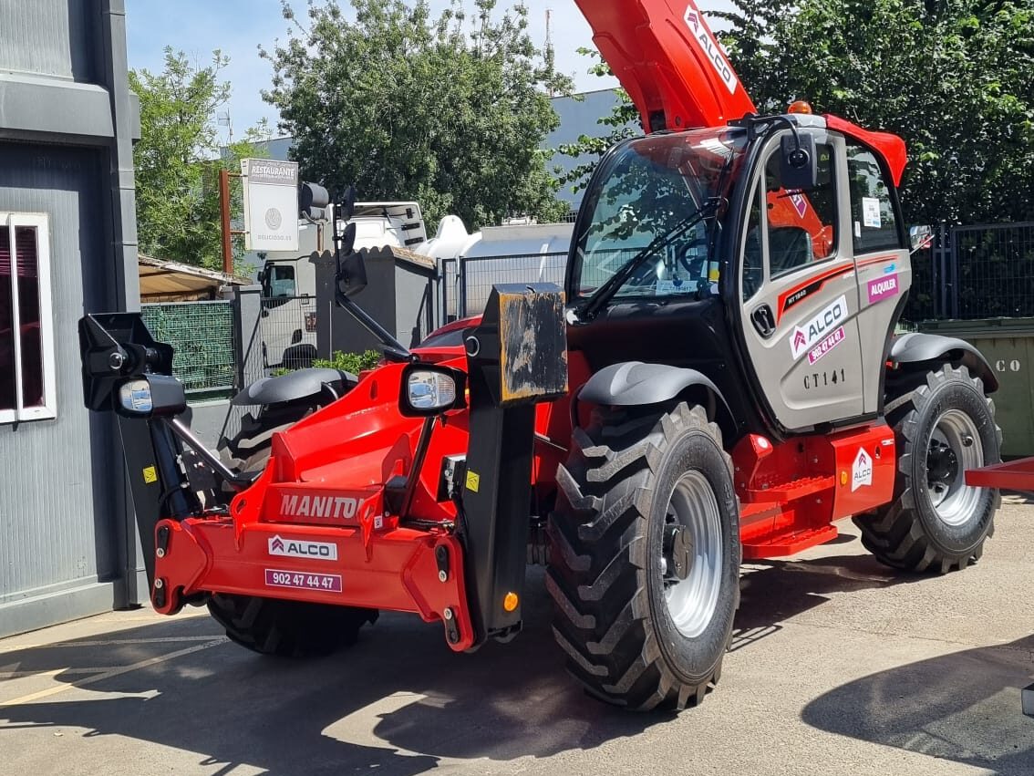Manipulador telescópico Manitou para elevación y movimiento de cargas en obra